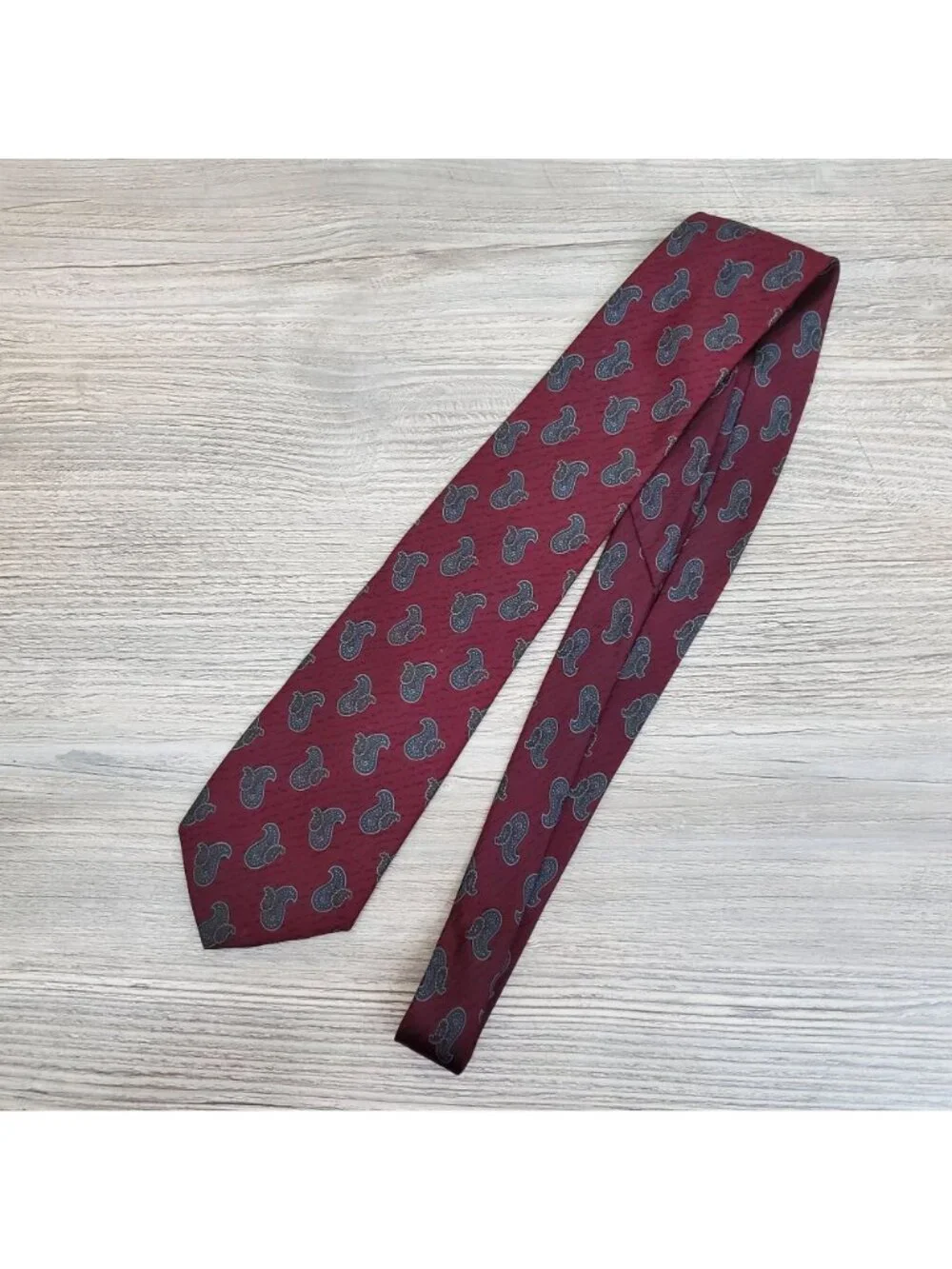 Lanvin maroon and blue paisley silk tie, made in Italy